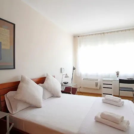 Brisas De Apartamento Con Balcon Y Piscina *